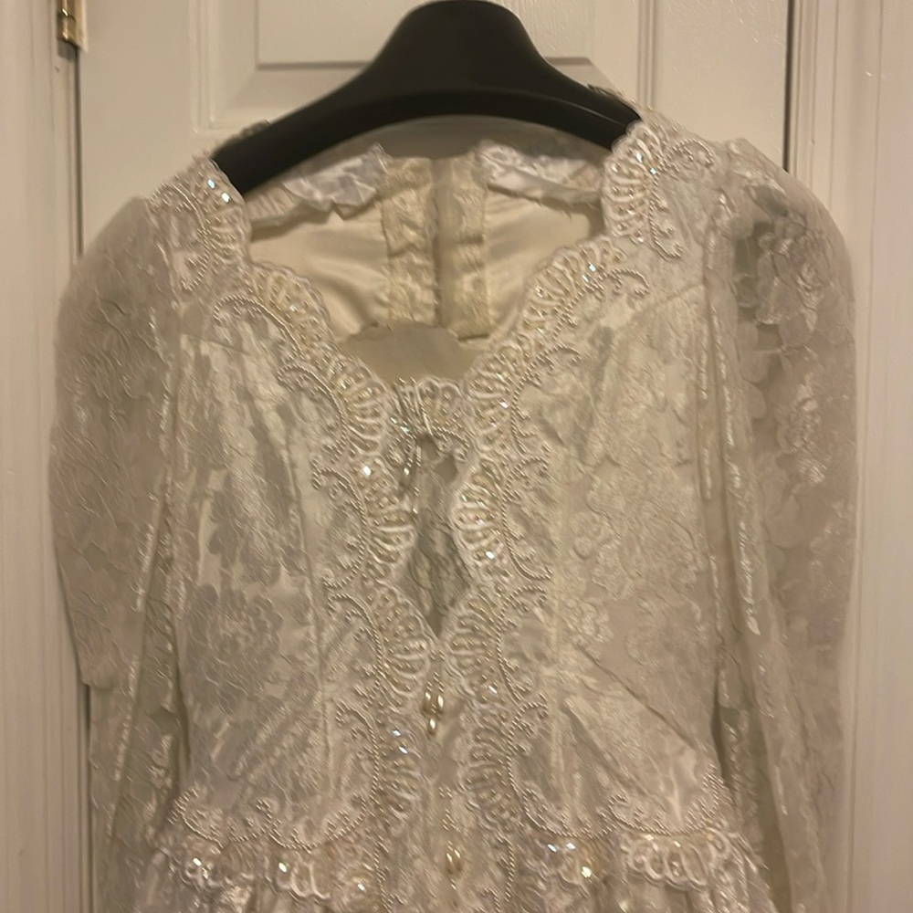 Vintage elegant wedding dress